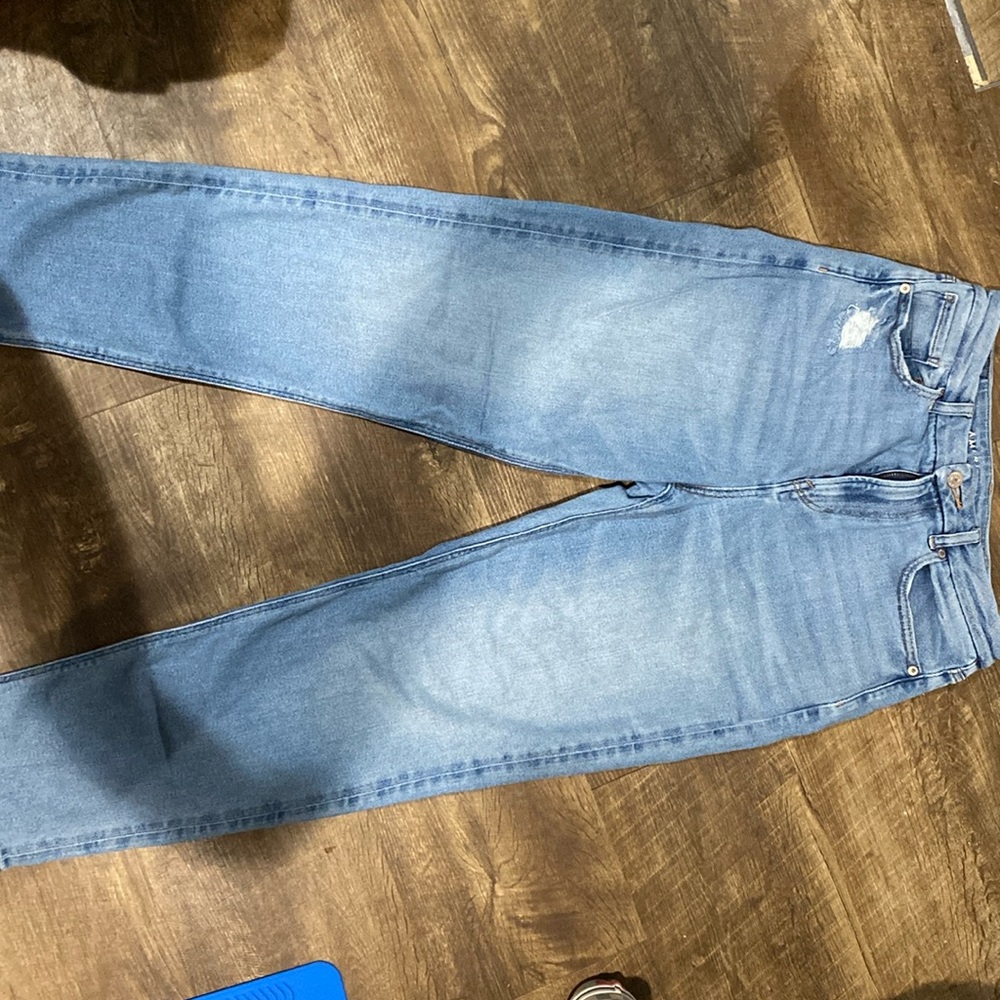 American Eagle size 8 Stretch Mom Jeans High Rise